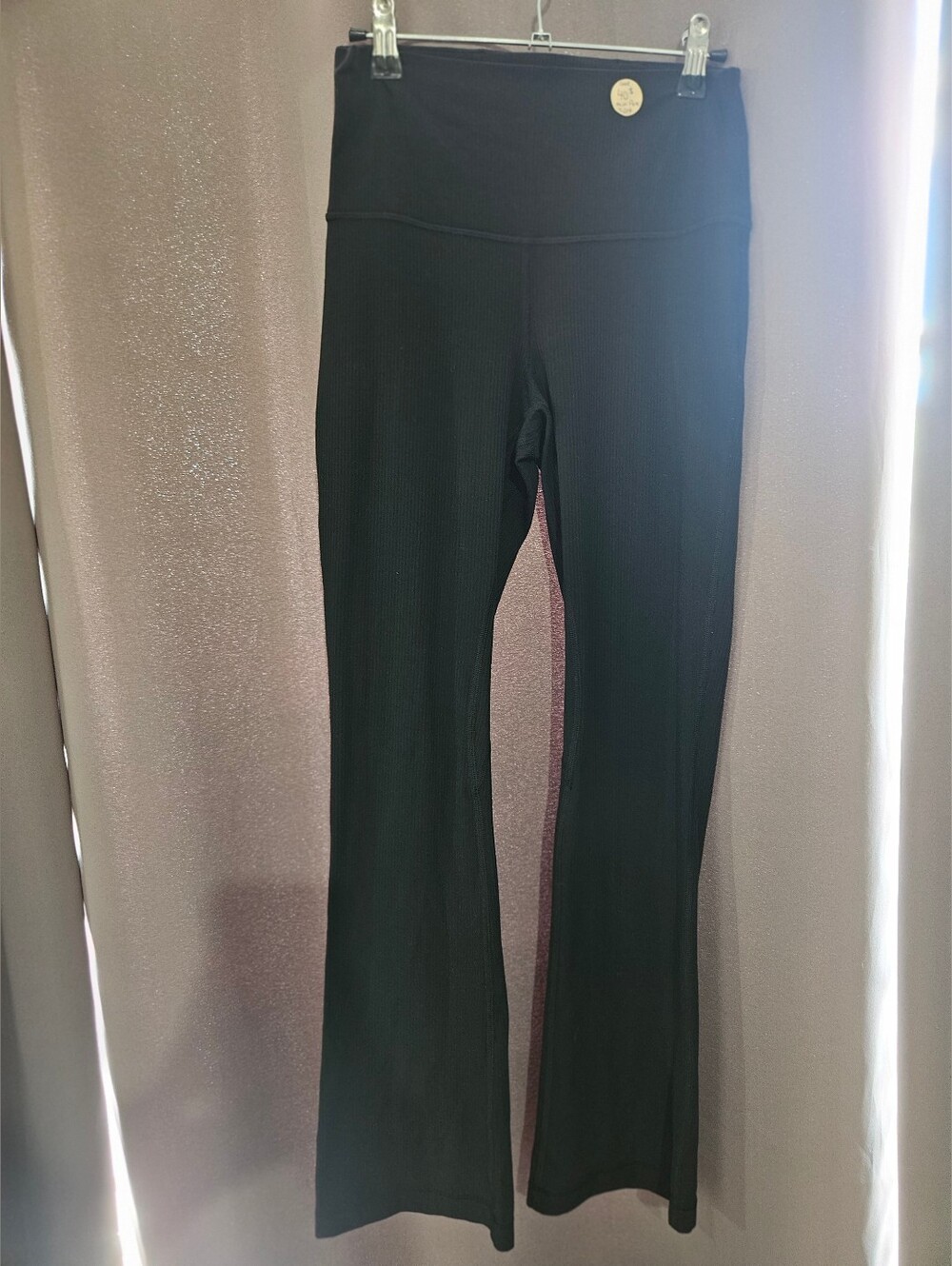 Lululemon Size 6 High-Waist Black Ribbed Flare Pants *short